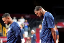 美国男篮首秀不敌法国！“梦之队”奥运连胜纪录终结，杜兰特10分5犯离场图片