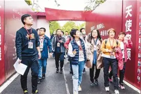 今天我们该追什么样的偶像？图片