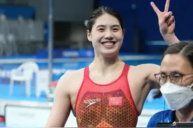 遗憾！错失金牌后，张雨霏大喊“加油”，做了一个动作图片