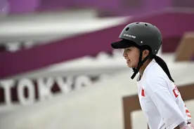 16岁广东妹子曾文蕙获滑板第六名！武术运动员“跨界”成奥运赛场首个中国滑手图片