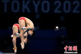 1.23分之差！曹缘/陈艾森男子双人10米台遗憾摘银图片