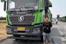 快评丨投车堵决口的卡车司机，需要精神认同也需要物质补偿图片