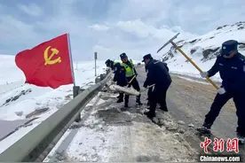 「重走天路看变迁」在长不出树的地方，成为“一棵树”图片