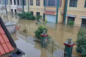 新乡暴雨亲历：天晴后水位还在上涨，卫辉被淹图片