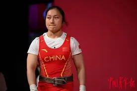 女举55公斤级决赛，廖秋云为保守付出代价获银牌图片