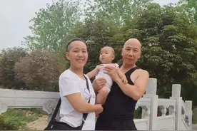 可爱又心疼！穿垃圾袋跳芭蕾的河北“光头哥”火了图片