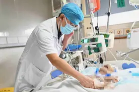 深圳一游泳教练因溺水昏迷进了ICU，暑期游泳这些情况不要忽视图片
