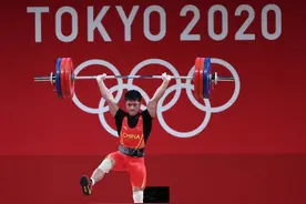 外媒：中国人“金鸡独立”夺冠！这个站姿用英语原来这样说……图片