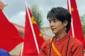 丁真骑白马为奥运选手助威 网友直呼：向祖国致敬，鲜衣怒马少年郎图片