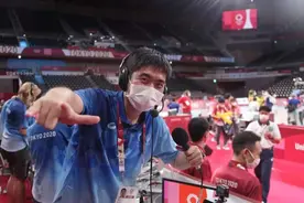 奥运女排赛场上，你听到的《卡路里》等“神曲”都是他选的丨揭秘图片