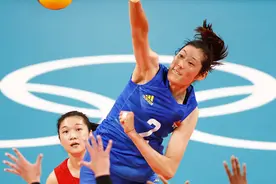 东京奥运会中国女排0:3负美国女排 小组赛遭遇两连败图片