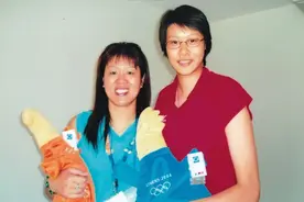 永不言败！奥运冠军赵蕊蕊用这种方式为中国女排加油图片