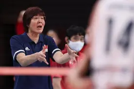 朱婷忍痛轰18分！郎平：让她休息谁来？要休息也不是现在图片
