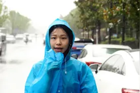 暖心！台风天，这座城市道路泊位免费停车1天视频封面