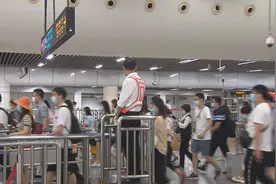 地铁全面正常运行，告别昨日清冷恢复如常图片