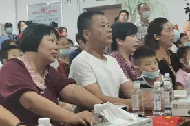瞰奥 | 父母为杨倩点赞：看女儿再次夺金，心情依旧紧张图片