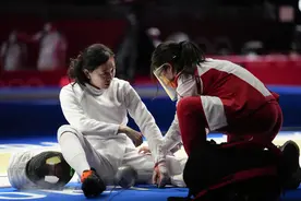 女子重剑天团“亮剑”：孙一文伤退，憾失奖牌图片