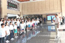 向抗疫一线医务人员致敬，钟南山现身这群“特殊”孩子的暑期研学营图片