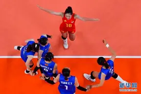 瞰奥·锐评 | 王梦洁被骂上热搜“网暴”伤人何时休？图片