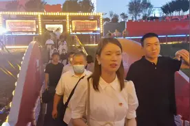 夜游湘江，赏一幅绚丽多姿的光影画图片