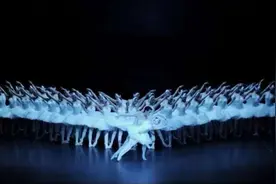 “美哭了”！上芭《天鹅湖》燃情国家大剧院图片