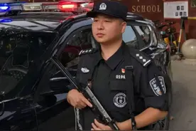 这哥俩，中图片