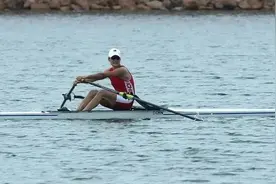 上海女将陈云霞、张灵夺金！碾压式胜利，赛艇“四朵金花”太猛了图片