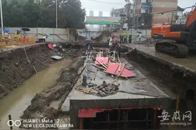 六安解放南路燃气管道被挖断事故处置结束图片