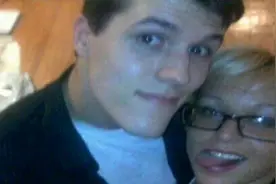 男子利用AI模仿去世8年的女友陪自己聊天图片