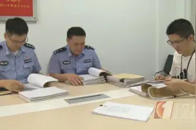 3年漫漫寻母路，已经神志不清的老人，见到儿子后泪流满面图片