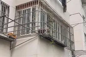 南京市民反映隔离护士朝其吐口水，警方：当事人是绿码，已批评教育图片