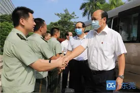 市“八一”拥军慰问团慰问武警广东省总队训练基地官兵图片
