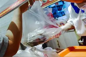 武汉倡议餐饮企业“禁塑”，不使用不可降解餐具图片