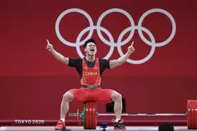 “唯美食与举重不可辜负”——霸气王者石智勇卫冕成功图片