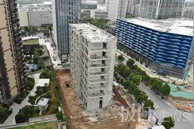 帮到底｜33户业主交完首付款后发现小区工地停工、售楼部关门，东西湖区住建局：建议业主通过司法途径维权图片