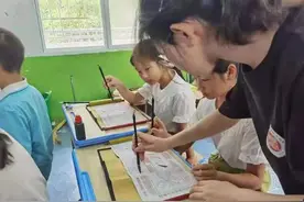 助力乡村振兴 苏大应用“小白杨”志愿服务团暑期“三下乡”支教活动走进湖北林区图片
