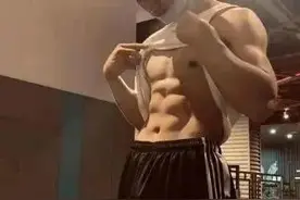 带上奖章去当兵图片