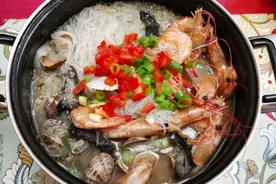 暖冬这道海鲜豆腐粉丝煲，暖胃暖身又暖心图片