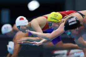 🥇中国军团第14金：女子4×200米自由泳接力 中国破世界纪录夺冠图片