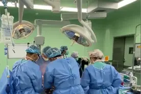 生命延续！男子意外身亡后家人捐器官救3人视频封面