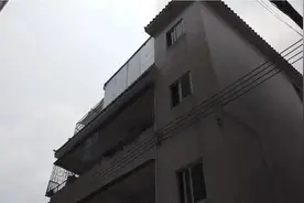 广东深圳14岁女孩出租屋冲凉身亡！母亲被送ICU图片