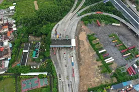 南沙港快速苏十顷、鱼窝头站入口广场开拓宽改造，缓解拥堵图片