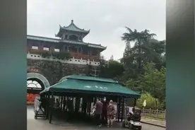 南京玄武湖景区回应“恢复开园引质疑”：有管控措施视频封面