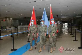 出征！205名官兵从昆明赴黎巴嫩维和图片