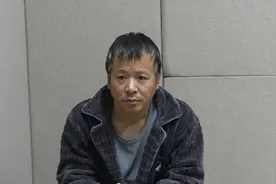 视频直击！东营市公安局东营分局文汇派出所四级警长杨国峰被开除党籍和公职图片