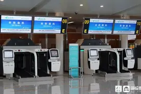济南机场国际航班将全部迁入北指廊运行 记者现场体验“无感通关”图片