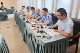 杭州交警正在通报：不遵守“交替通行”造成事故的要罚款，没造成事故的“首违不罚”图片