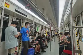 疫情防控，不要放松警惕，每个人都要做好防护图片