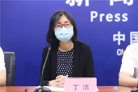 酒精不要用于衣物及空气消毒，喷洒高浓度的酒精后不能立即做饭、打电话图片