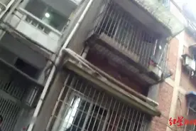 翻越阳台破窗救人，民警回忆救援过程：全程无防护，担心有刑案枪已上膛图片